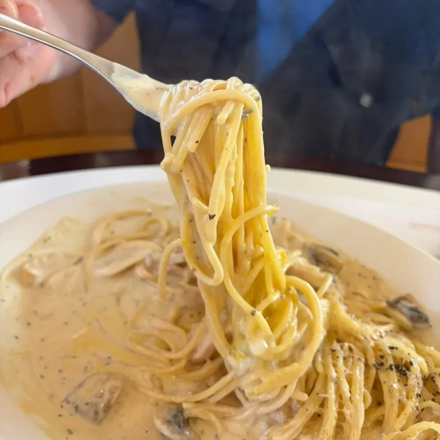Carbonara with smooth cream sauce