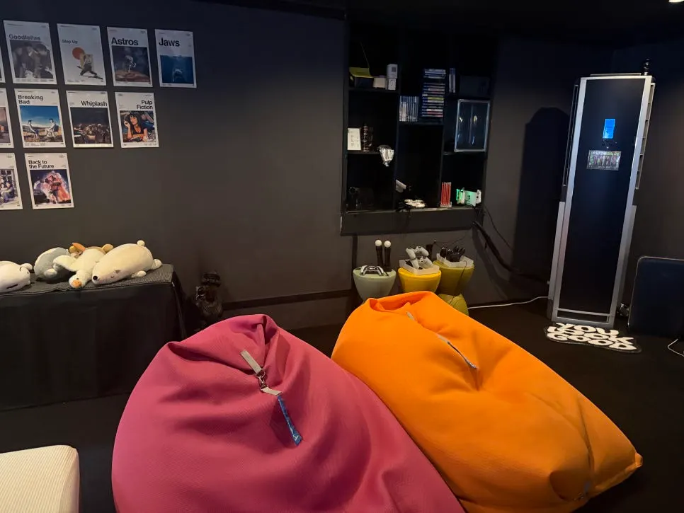 Seating with sofa and beanbags for viewing