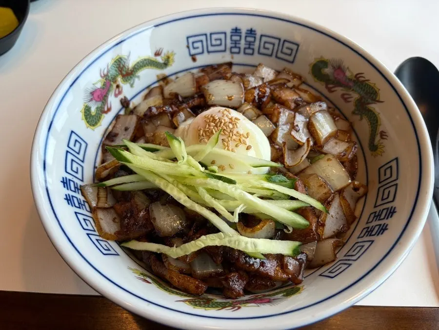 Table-side ordering at Bueokgan Chinese