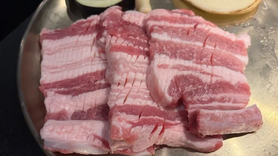 Pork ribs with eggplant, potatoes, and sliced rice cakes