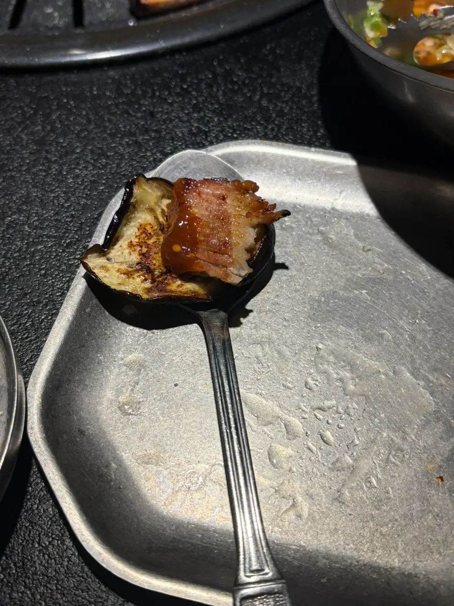 Pork rib wrap with kelp and seed jeotgal