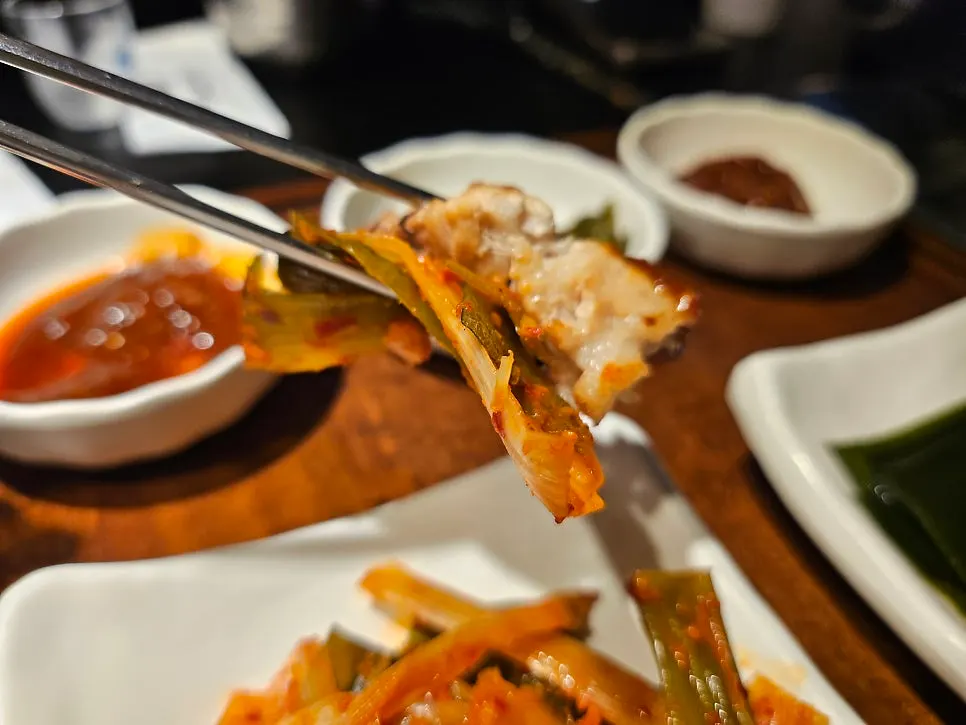 Seokok Galbi's eight side dishes