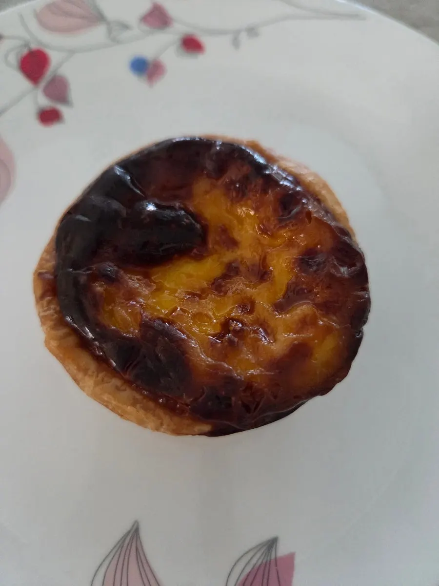 Crisp-crusted egg tart
