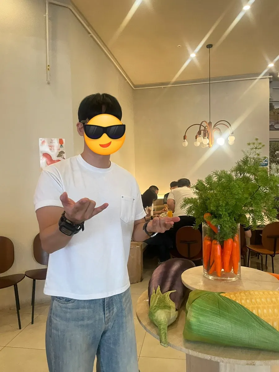 Restaurant interior decorated in a farm theme