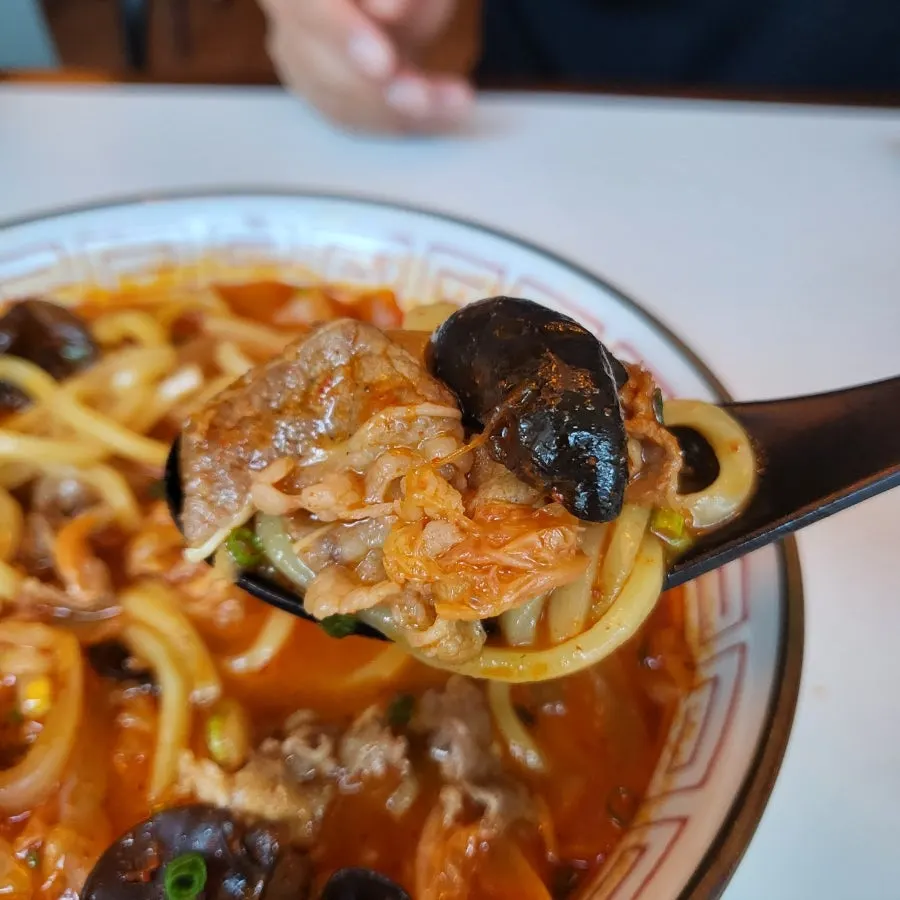 Spicy beef brisket jjamppong