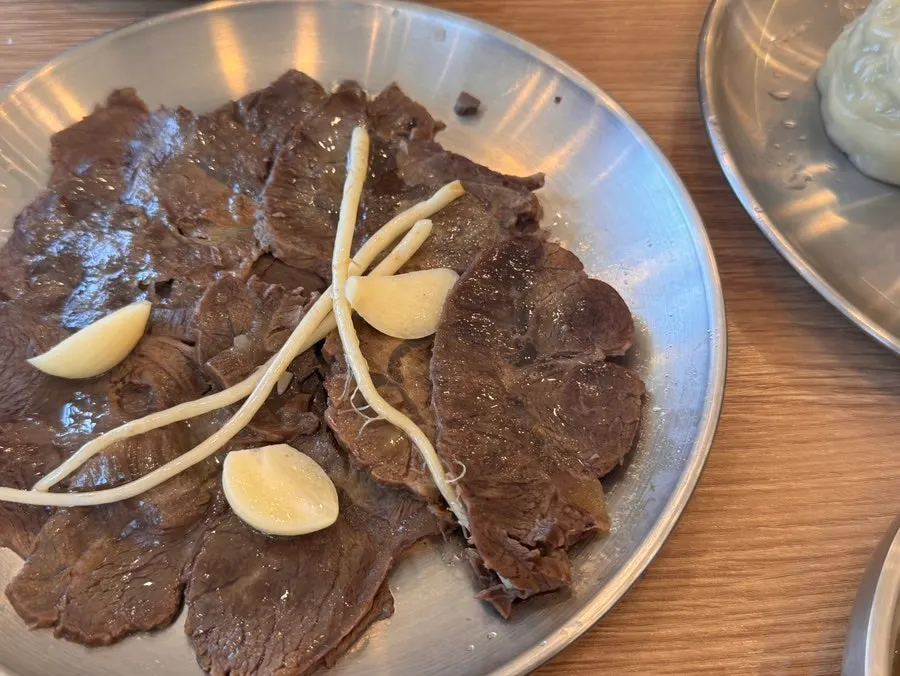 Plate of suyuk ordered as part of the set