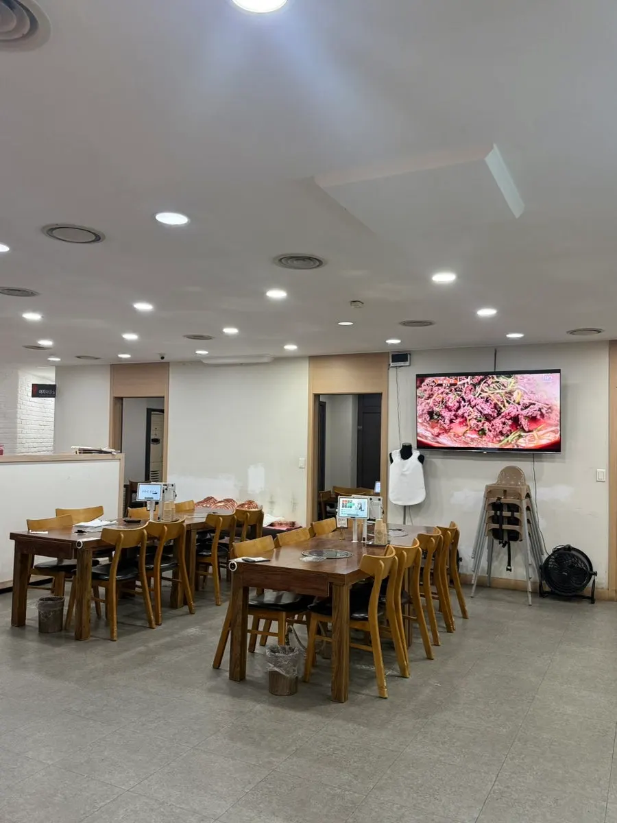 Area around the entrance of Dongchuwon Bulgogi