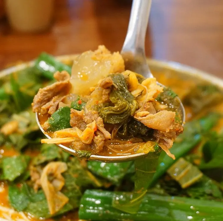Refill broth and sujebi noodle side served together