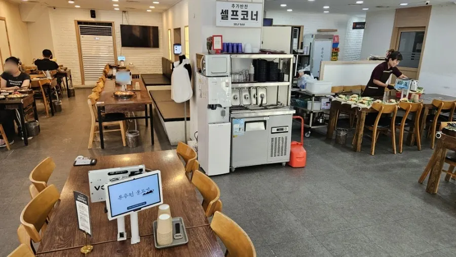 Seating inside Dongchuwon Bulgogi