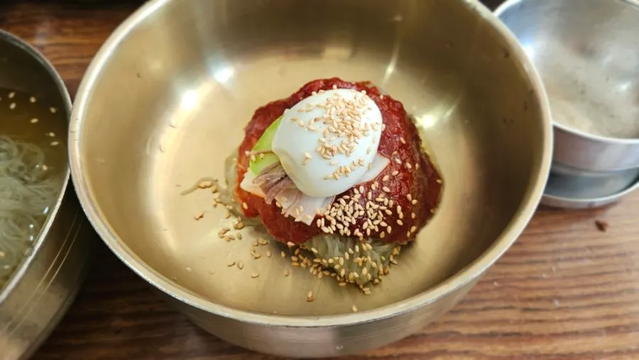 Naengmyeon served as the finish to the set