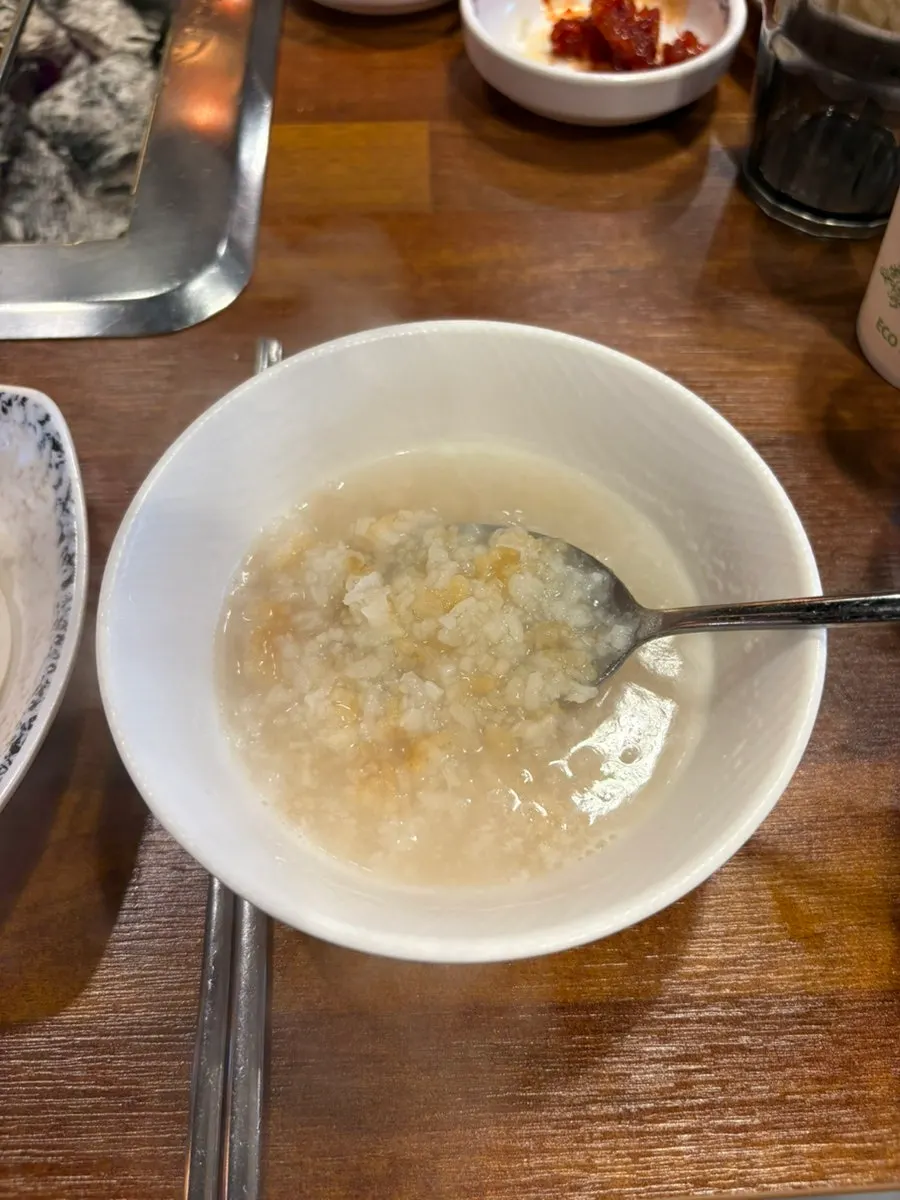 Scorched-rice tea served to finish the meal