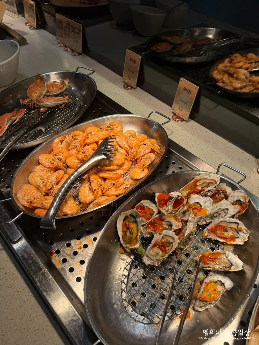 Pasta, grilled dishes, and fried hot foods