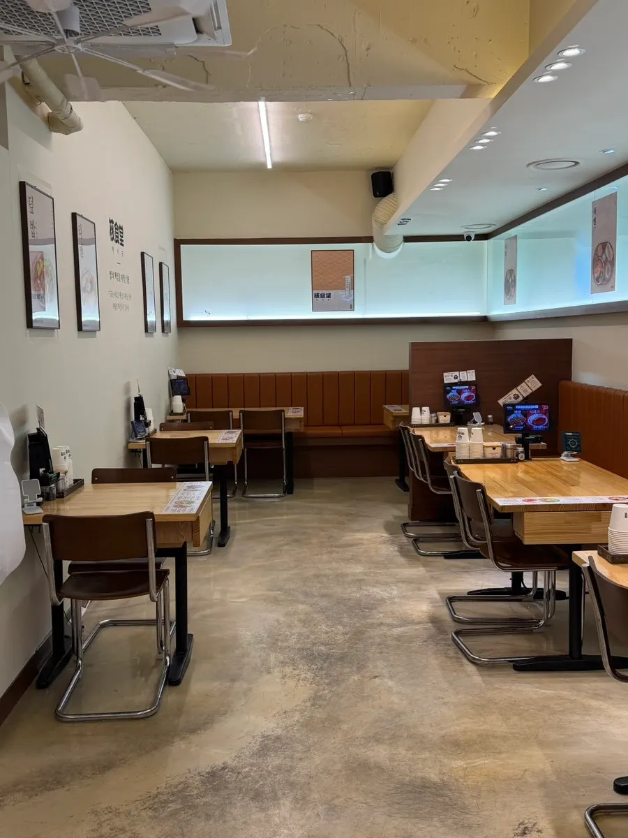 Interior of Hekbap Kkachisan Branch with tables spaced comfortably apart