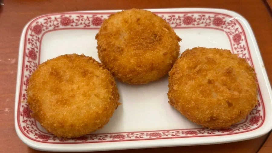 핵밥 사이드 메뉴 세 가지