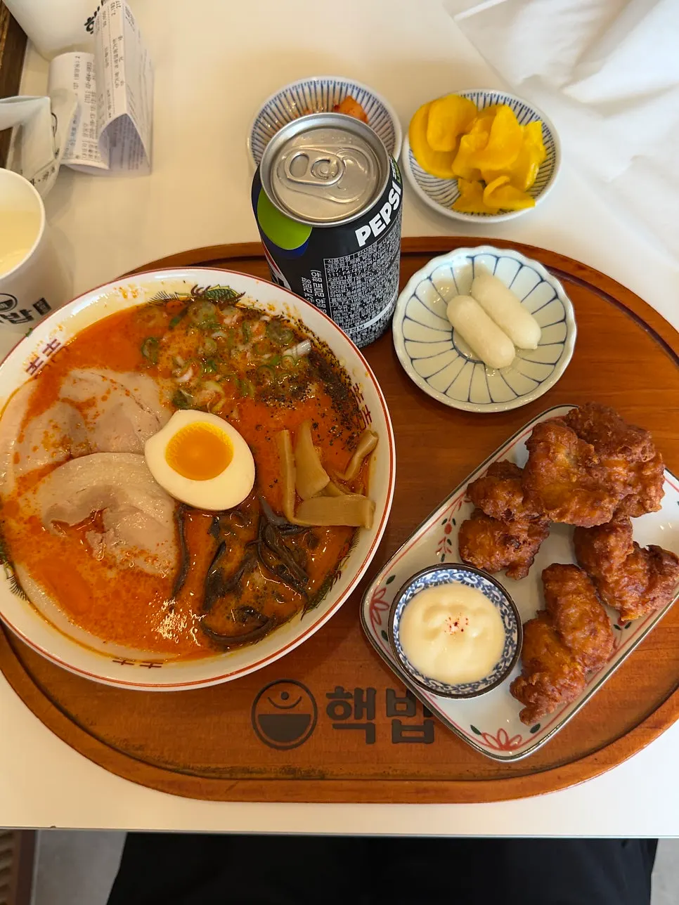 핵밥 카라이라멘 정식 한 상 차림