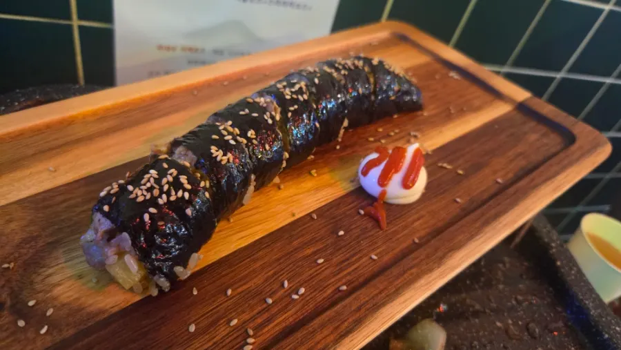 Jabdam’s signature naengsam gimbap
