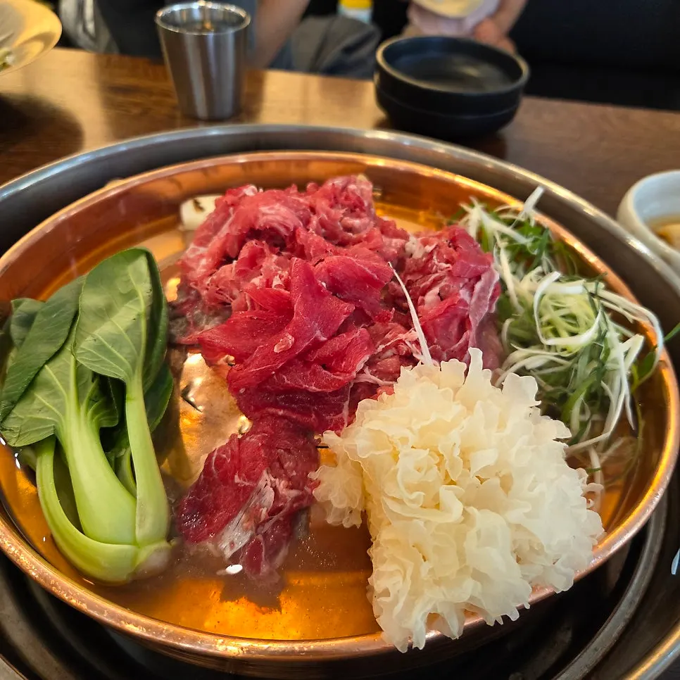 불판에 올려진 한우불고기