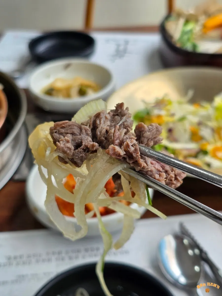 불고기와 공기밥 상차림