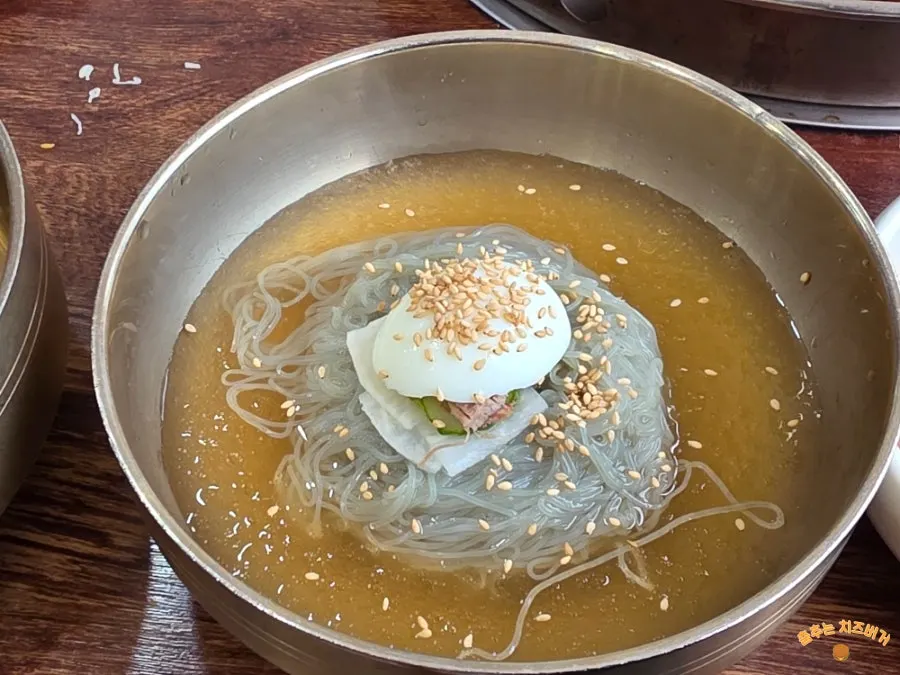 세트에 포함된 비빔냉면