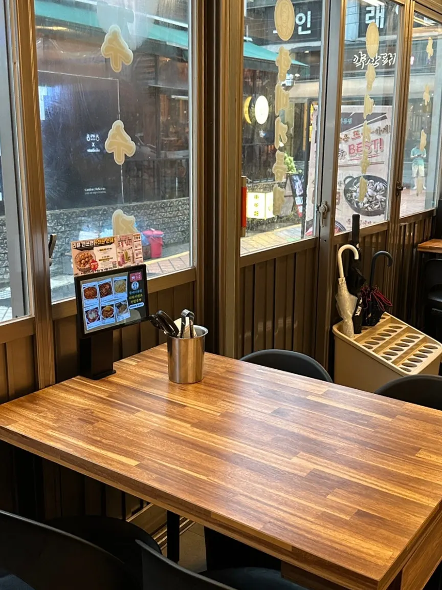 Retro decor pieces in one corner of the restaurant