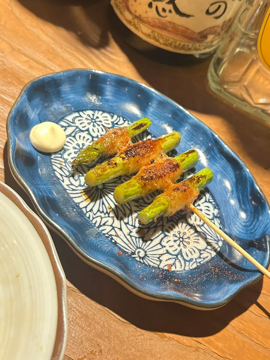 타레소스를 바른 야키토리 꼬치