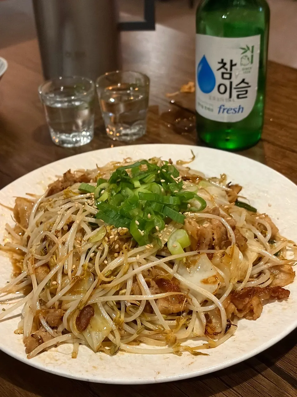 가쓰오부시를 올린 오꼬노미야끼