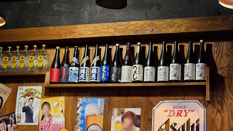 하마루 회기점 내부 다찌석