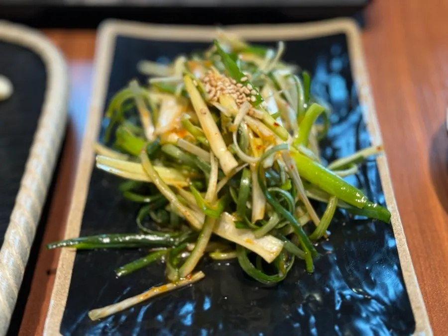 Meljeot sauce served with black pork