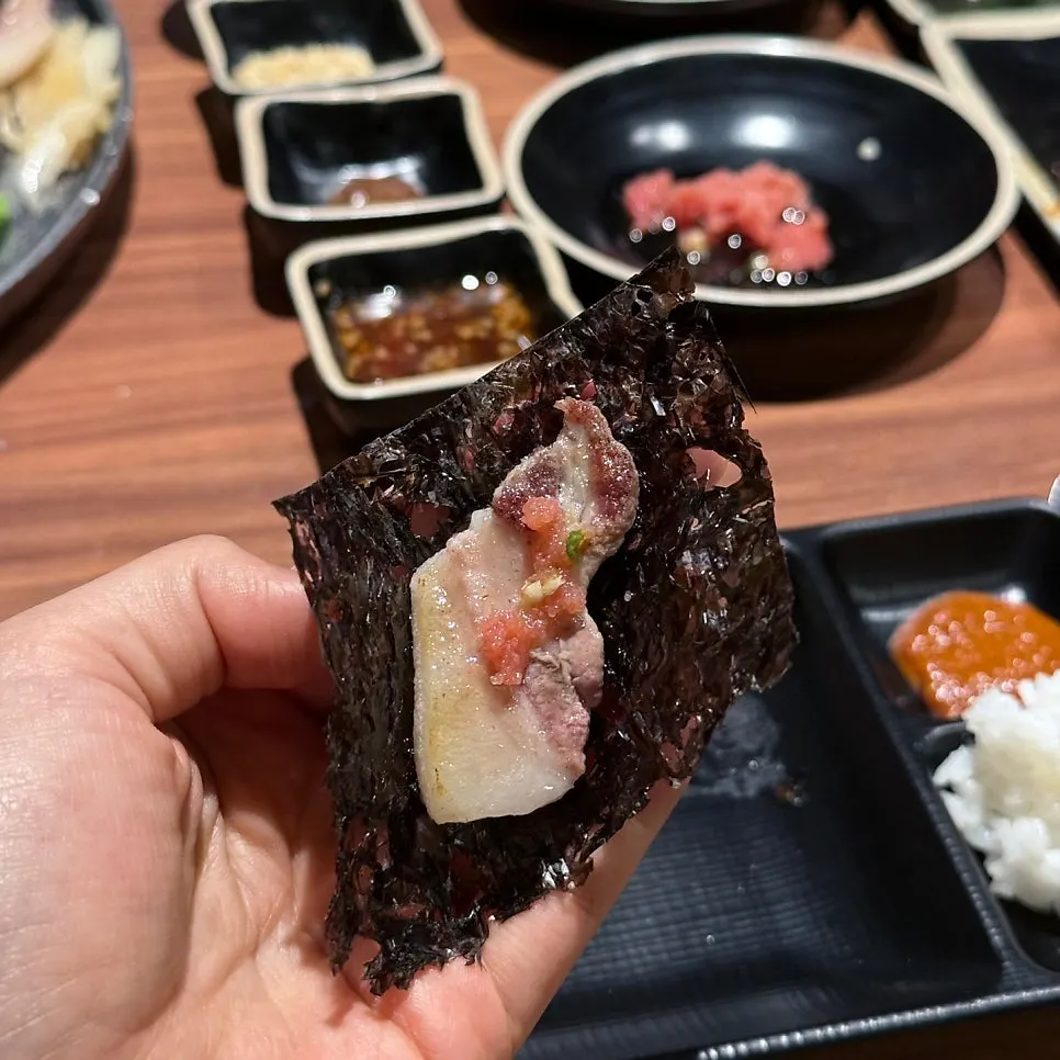 Perfectly cooked black pork neck with side dishes