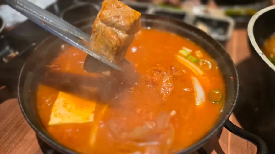 Hamdeok black pork with pollack roe and seaweed pairing, and cold noodles, at Jeju Samchun