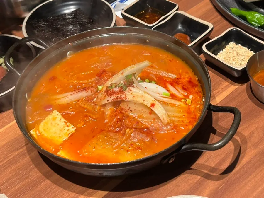 黑豬肉烤肉與配菜