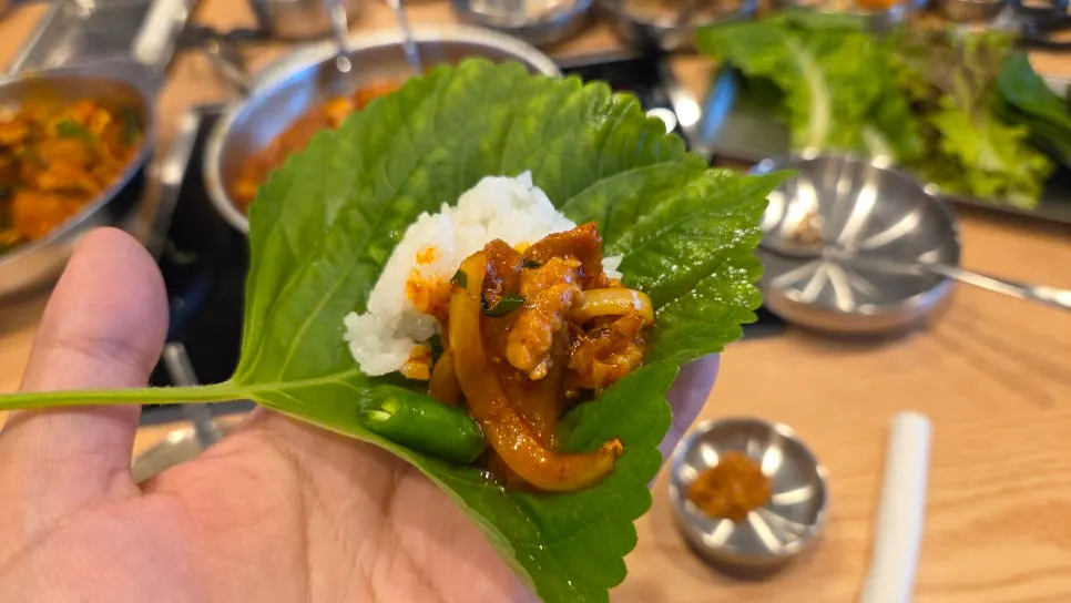 Seasoned black pork duruchigi