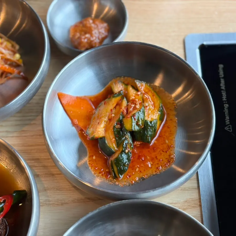 Picking up a piece of ganjang gejang