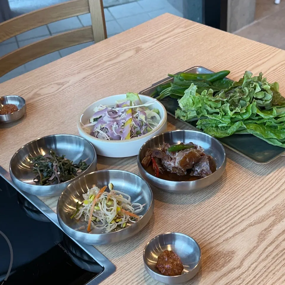 Full table of basic side dishes for the mackerel wrap set for two