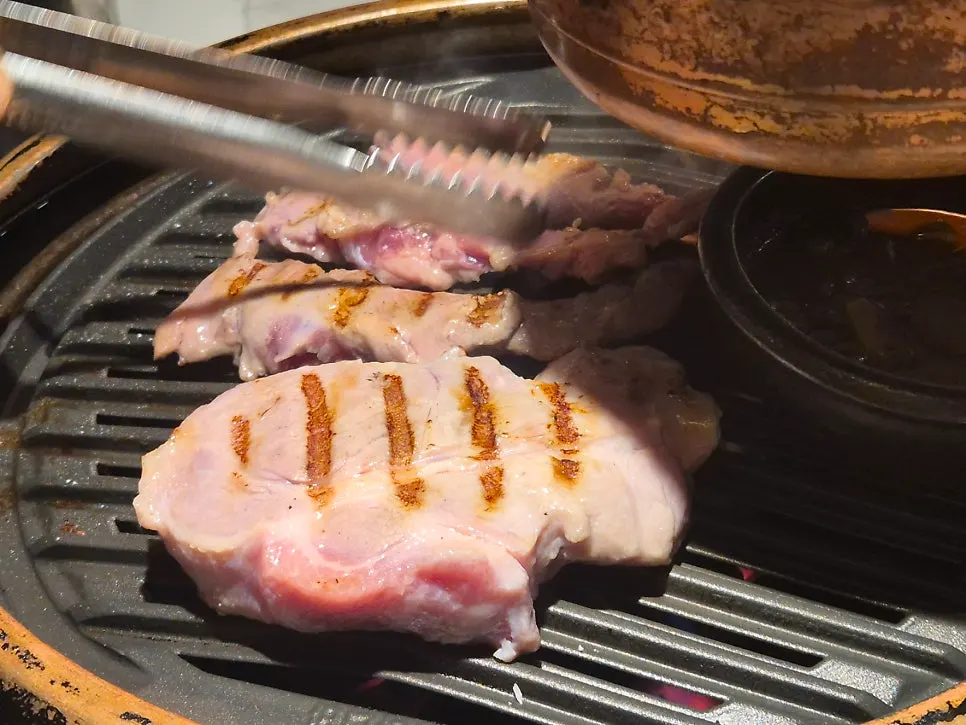부위별로 모양이 다른 돼지고기 세 가지