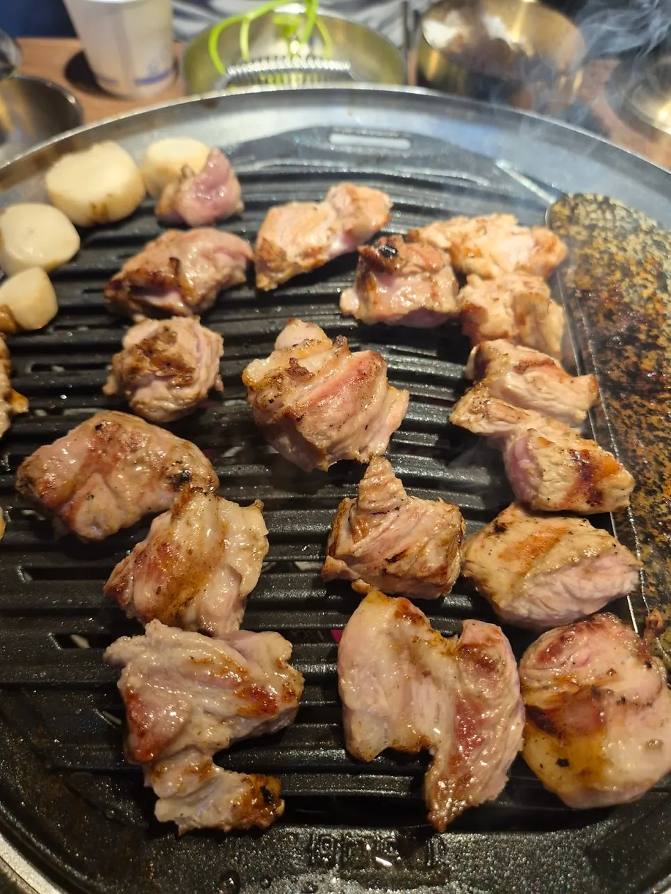 함돈 본점 수제 반찬과 백김치