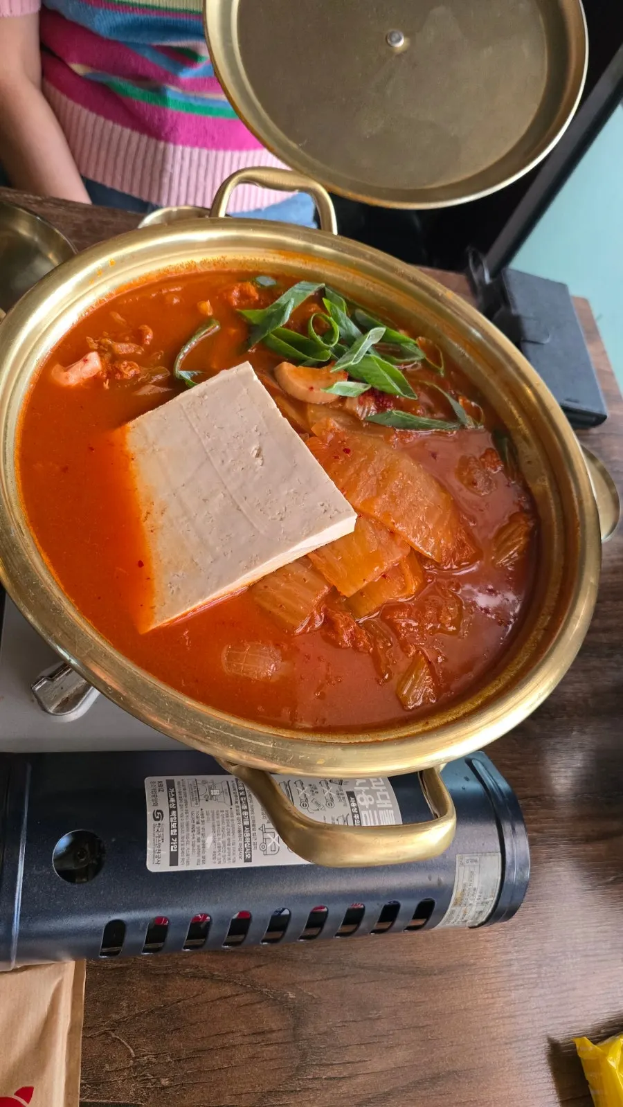 1만 원 김치찌개정식 전체 구성