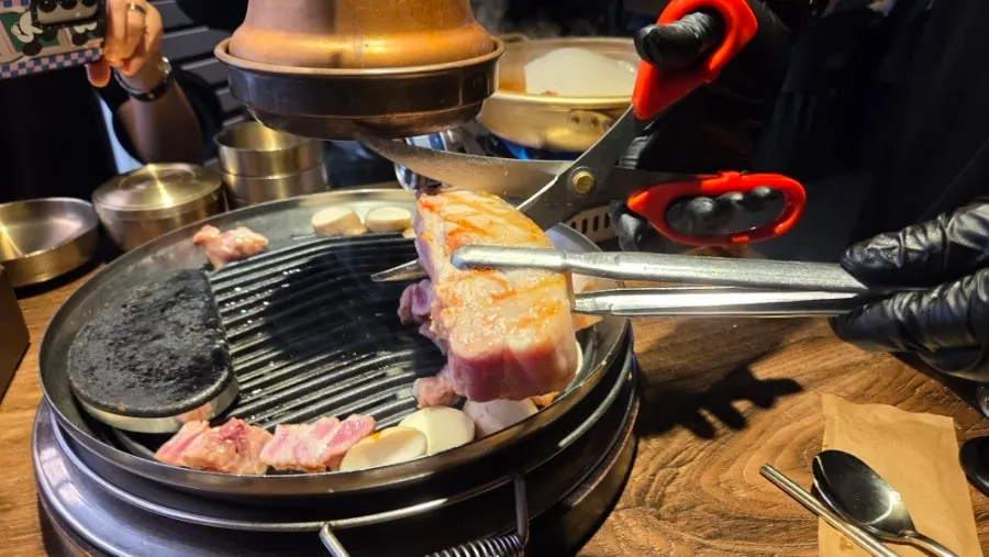 Cross-section of pork belly cut into bite-sized pieces