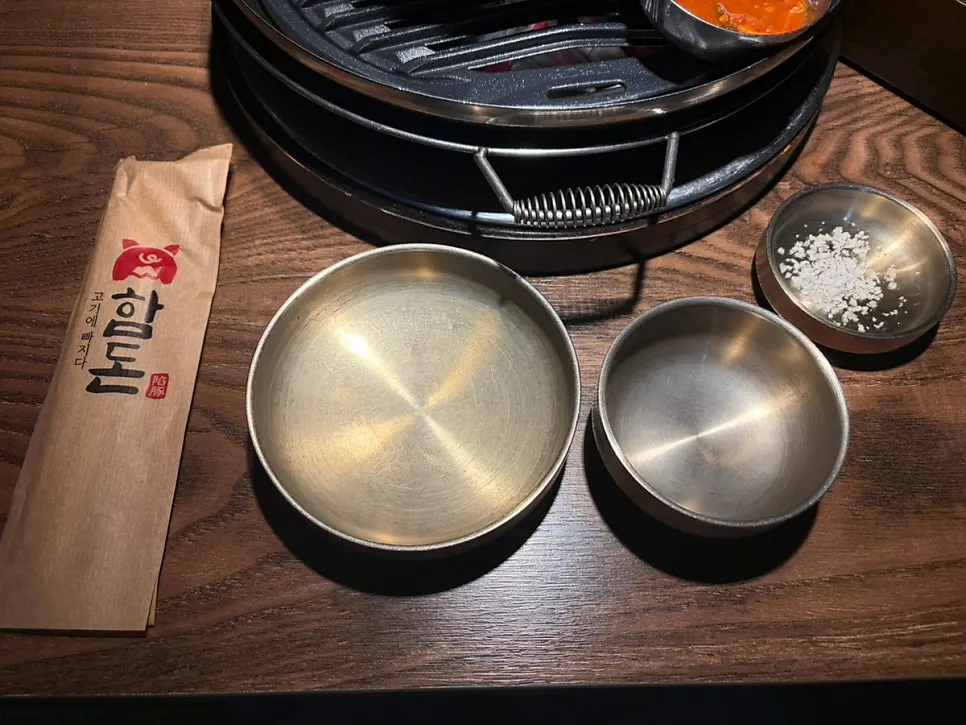 Utensils wrapped in paper packaging