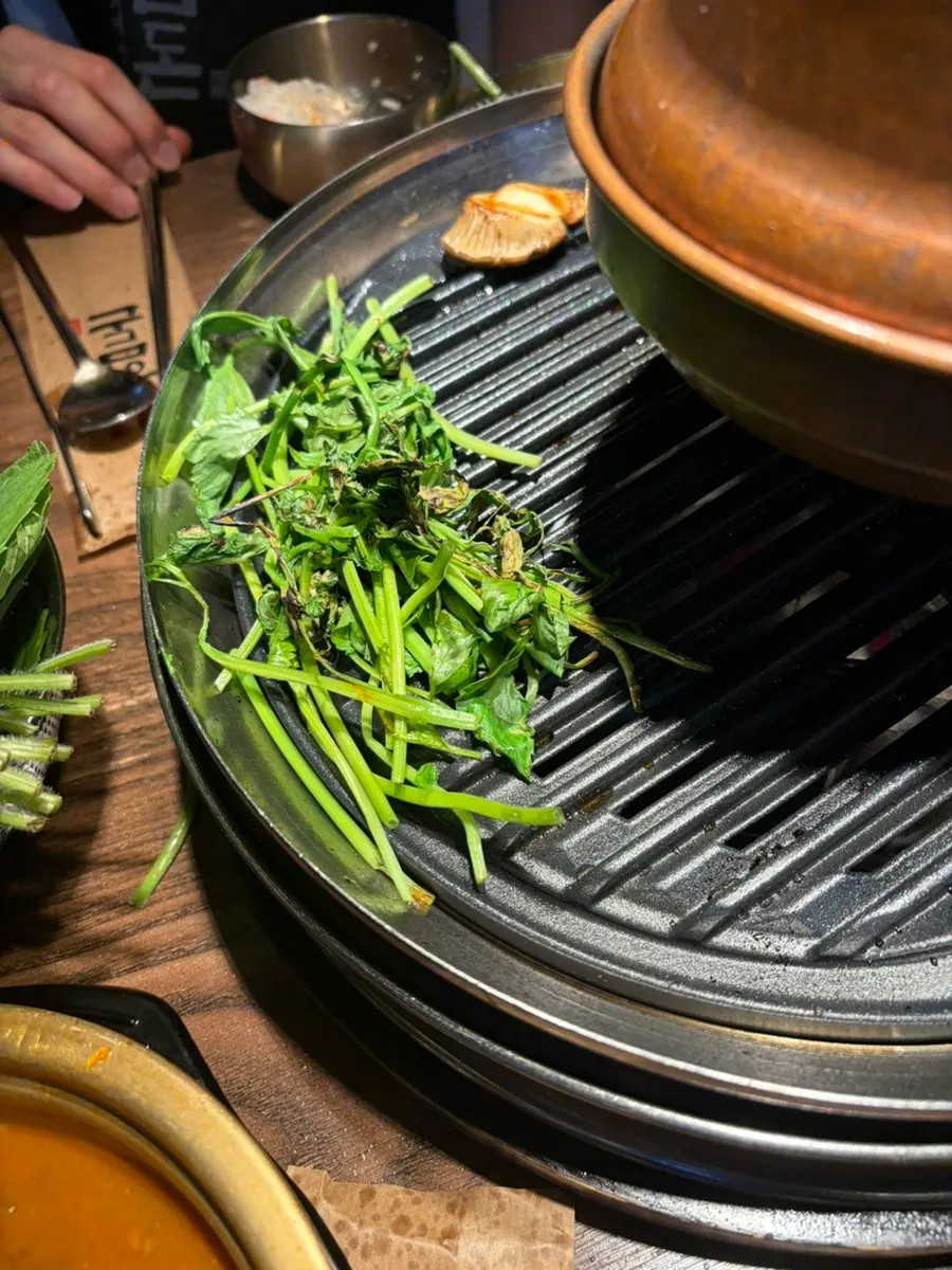 Minari grilling on the pan