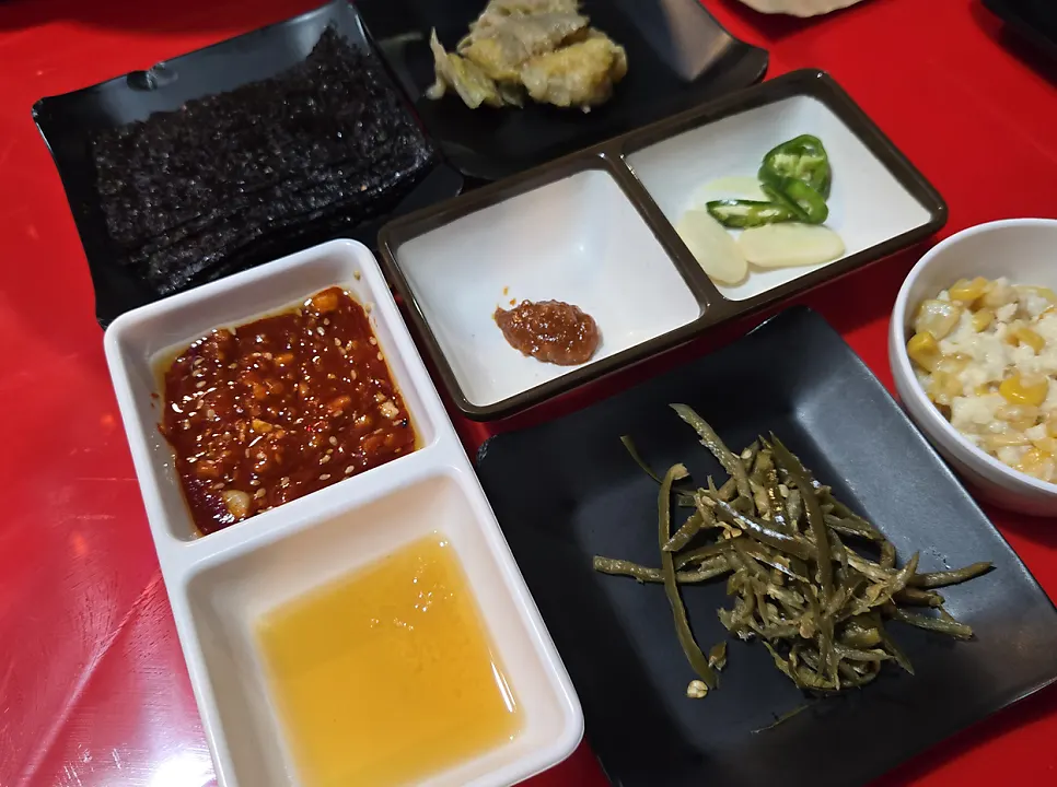 Yukhoe plate included in the Hampyeong Set