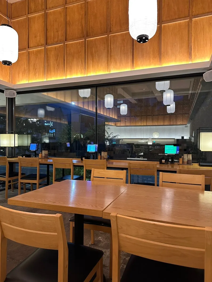 Large tables on the second floor