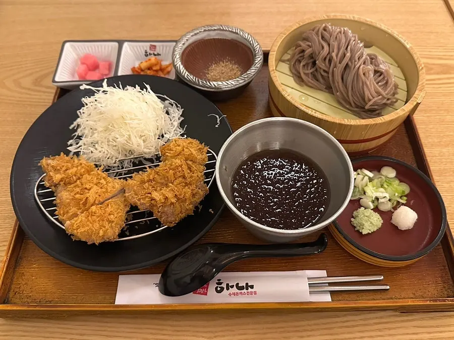 Tenderloin tonkatsu and soba set on the table