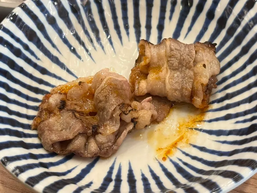 토치로 불을 올리는 서비스 불쇼