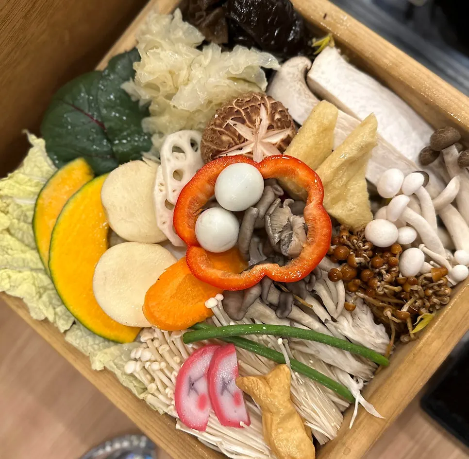 Hana Shabu Shabu lunch menu board
