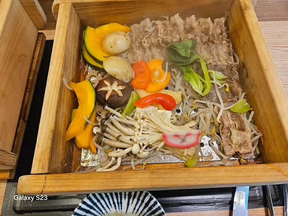 고기칸으로 옮겨 담은 채소
