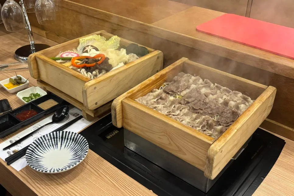식사를 마친 하나샤브샤브 중계본점 테이블