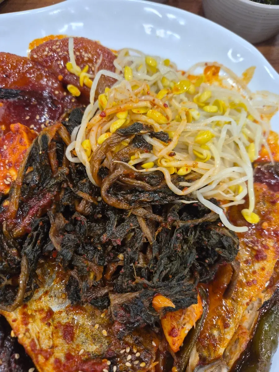 조림 양념에 비벼 먹는 콩나물
