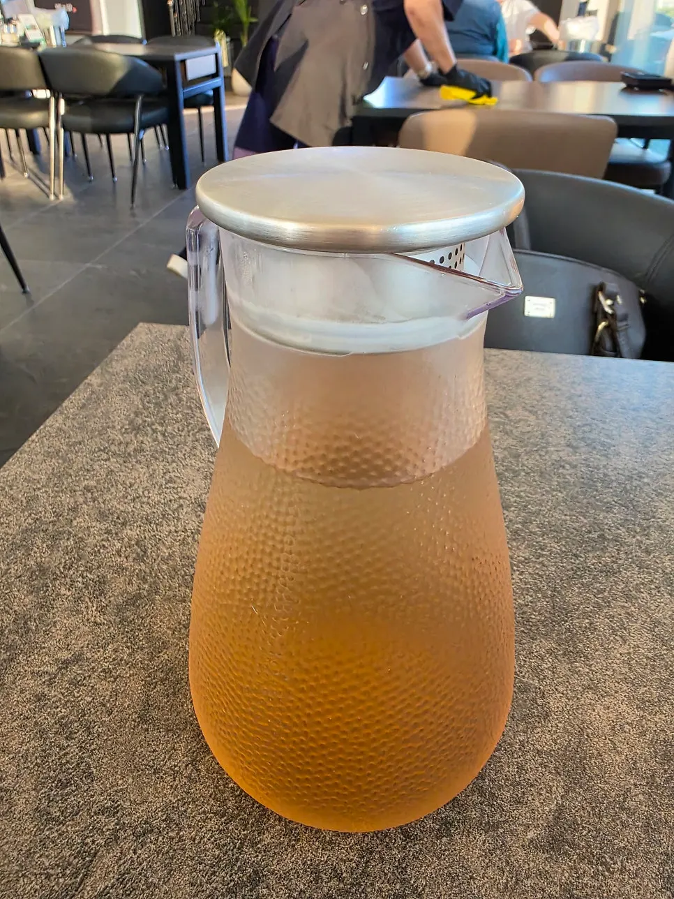 Pepsi Zero set on the table