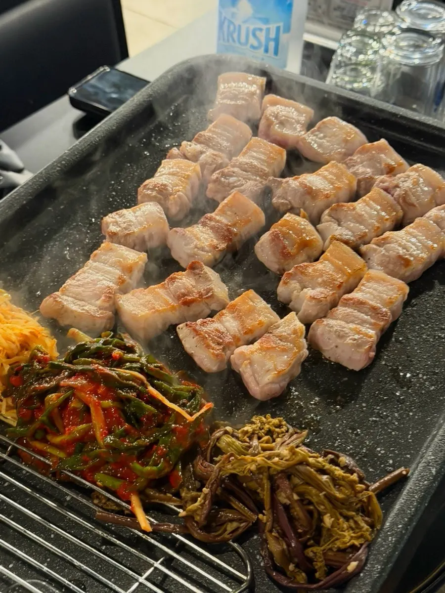 Grilled Jeju black pork ogyeopsal